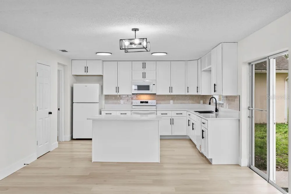 1537 MORNING STAR DRIVE Clermont, FL 34714