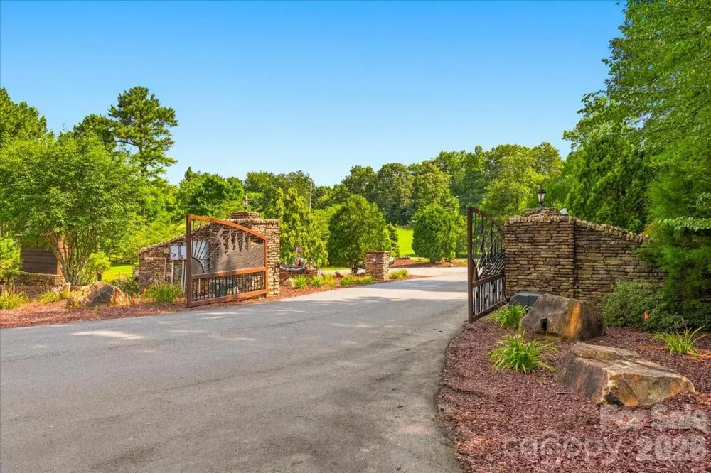 149 Mossy Oak Trail #167 Nebo, NC 28761