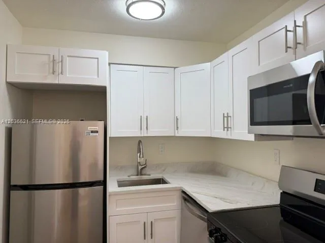 8701 SW 141st St #E6 Palmetto Bay, FL 33176