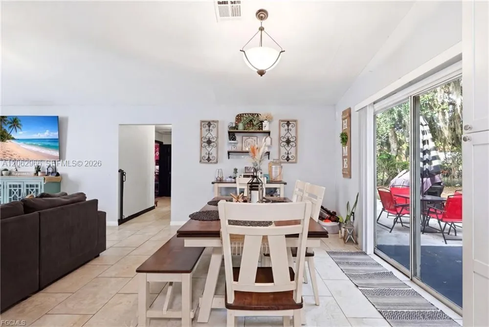 4022 E Sunflower Circle La Belle, FL 33935