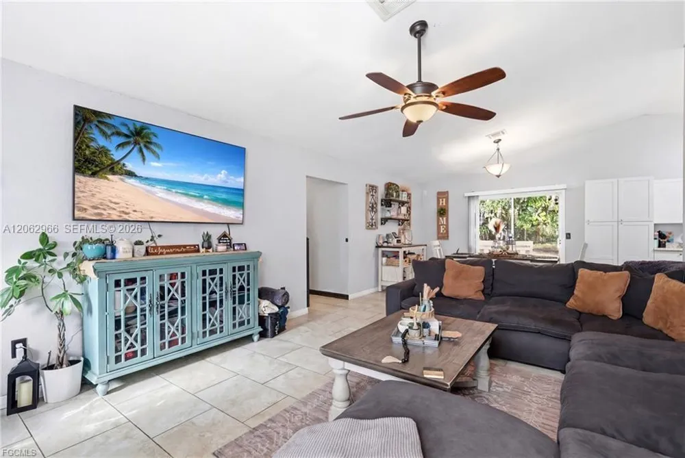 4022 E Sunflower Circle La Belle, FL 33935