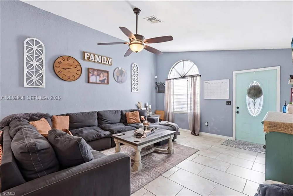 4022 E Sunflower Circle La Belle, FL 33935