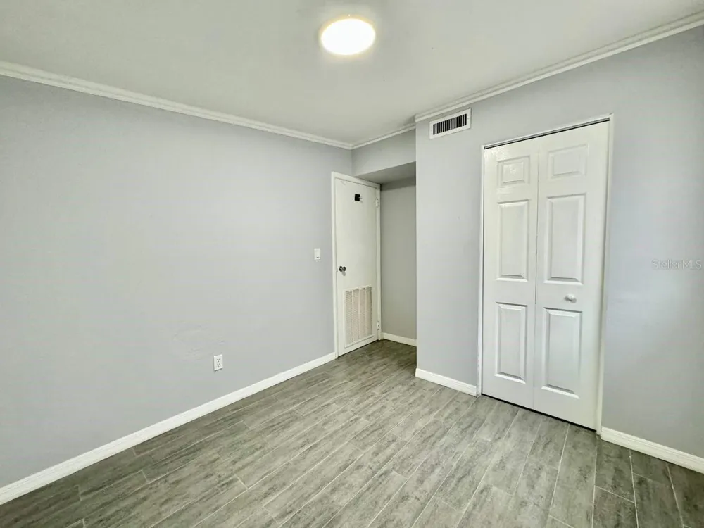 6816 W BURKE STREET Tampa, FL 33634