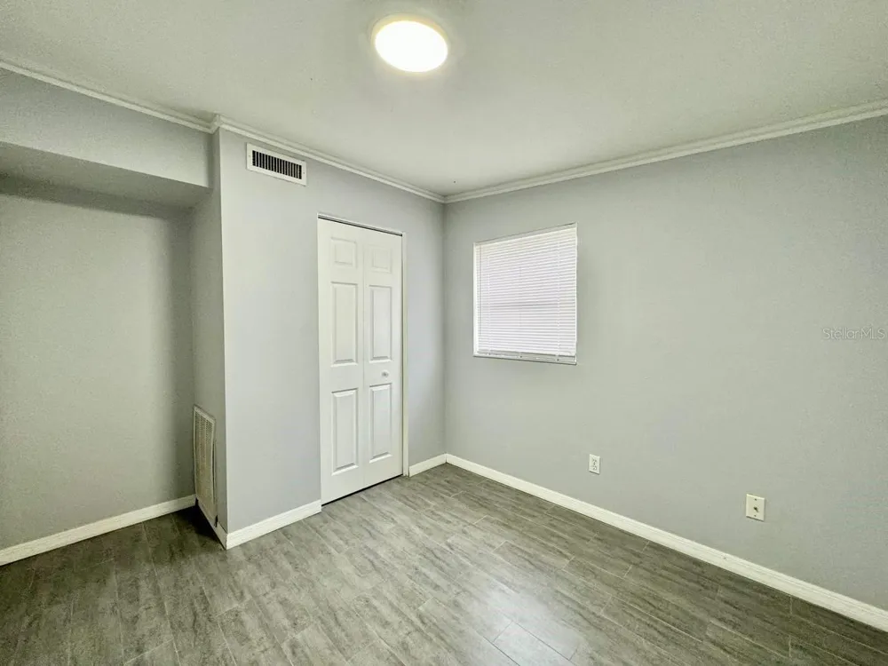 6816 W BURKE STREET Tampa, FL 33634