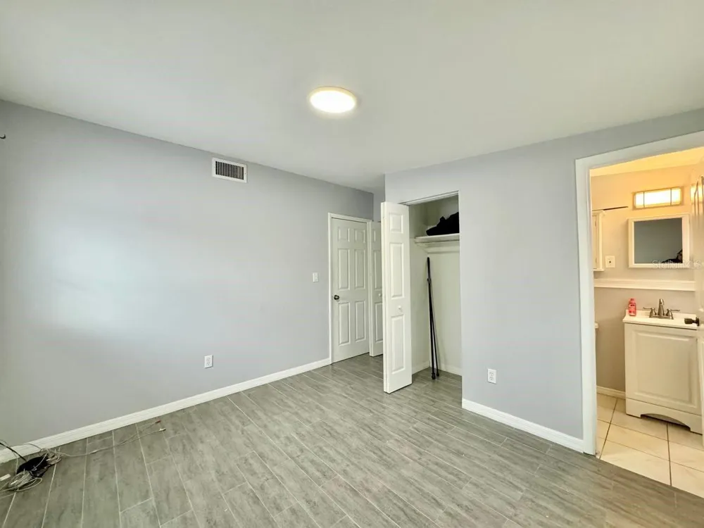 6816 W BURKE STREET Tampa, FL 33634