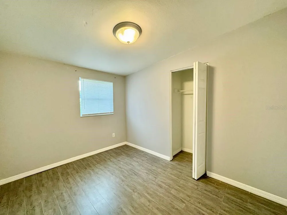 6816 W BURKE STREET Tampa, FL 33634