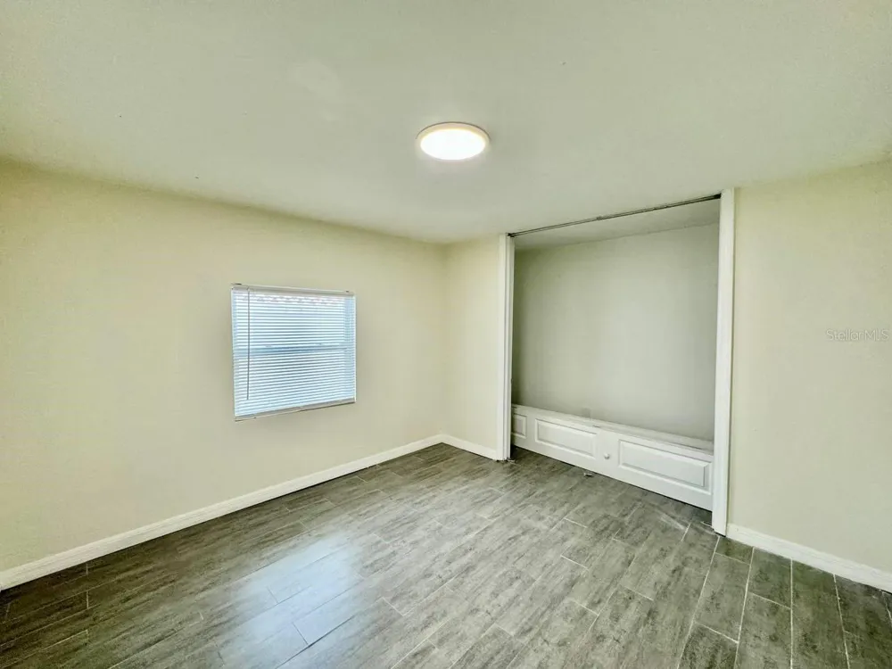 6816 W BURKE STREET Tampa, FL 33634