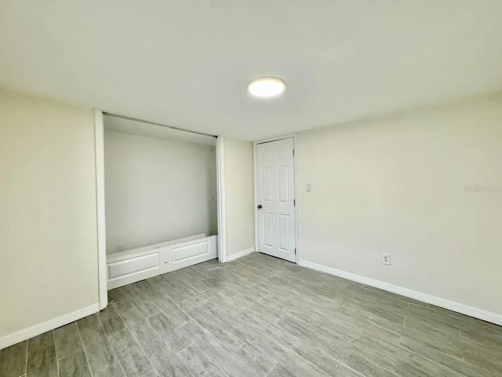 6816 W BURKE STREET Tampa, FL 33634