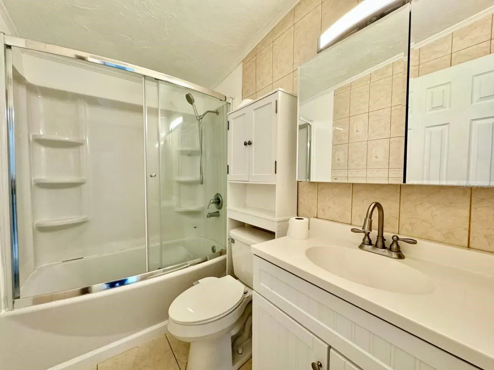 6816 W BURKE STREET Tampa, FL 33634