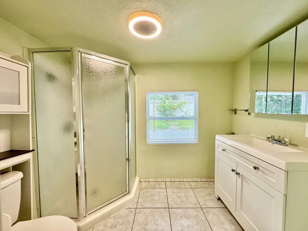 6816 W BURKE STREET Tampa, FL 33634