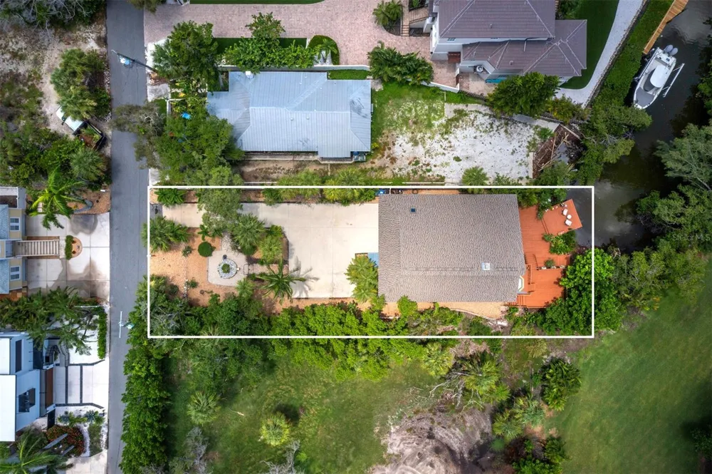 4114 ROBERTS POINT CIRCLE Sarasota, FL 34242