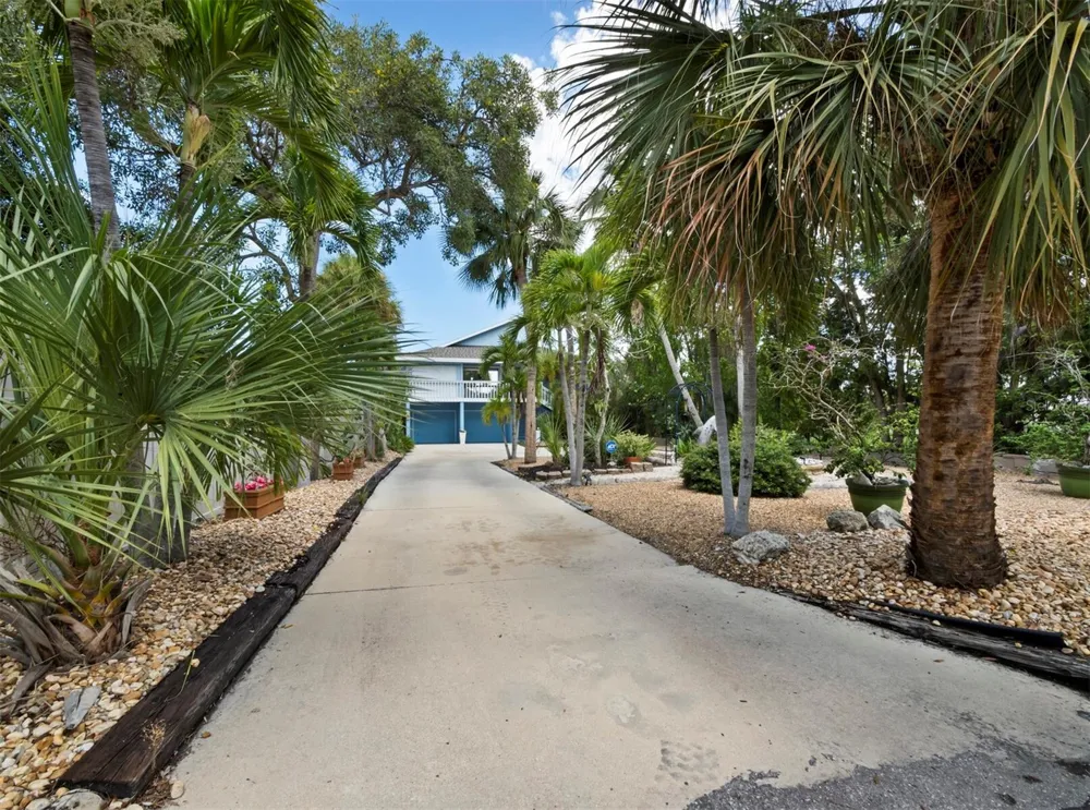 4114 ROBERTS POINT CIRCLE Sarasota, FL 34242