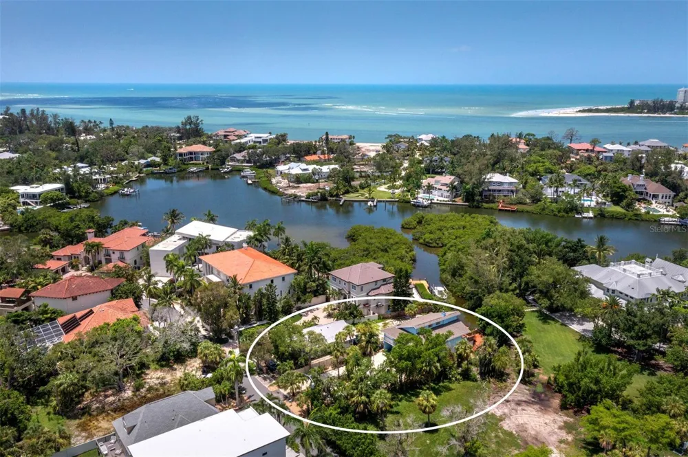4114 ROBERTS POINT CIRCLE Sarasota, FL 34242