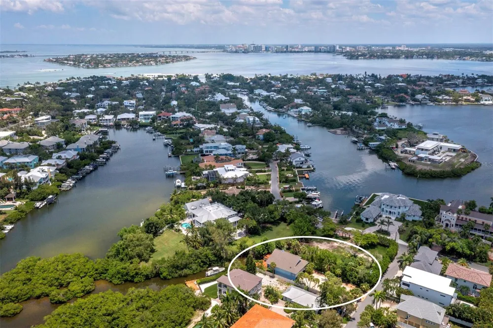 4114 ROBERTS POINT CIRCLE Sarasota, FL 34242