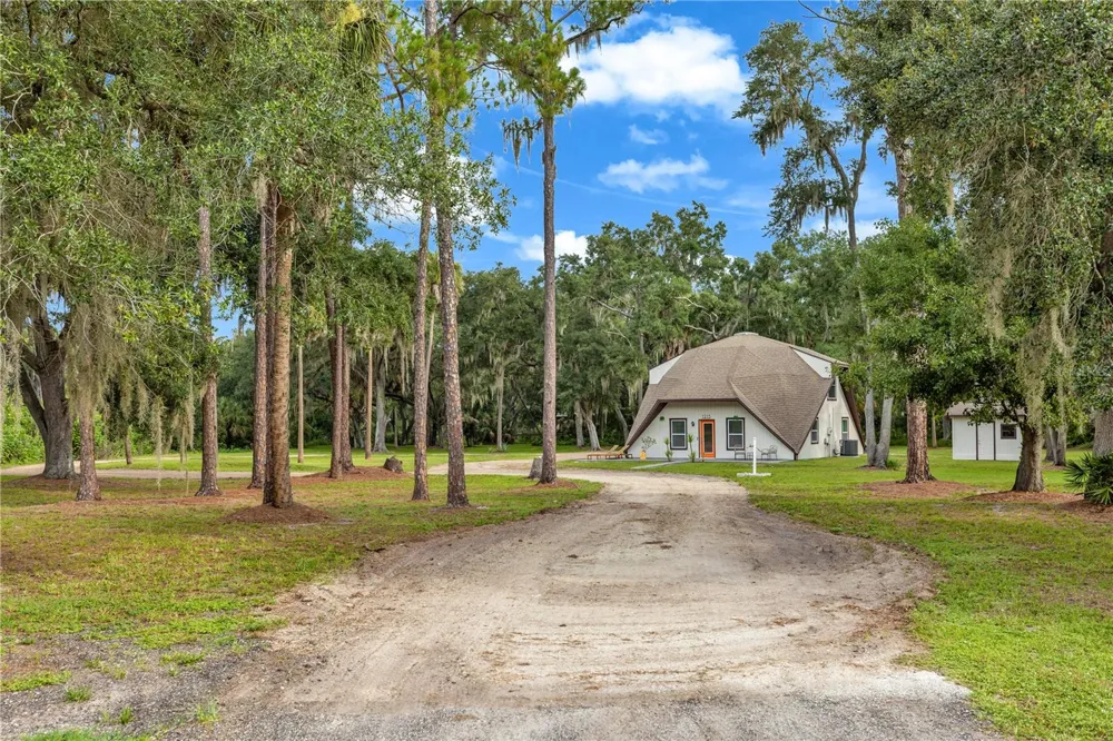1213 BUTCH CASSIDY TRAIL Wimauma, FL 33598