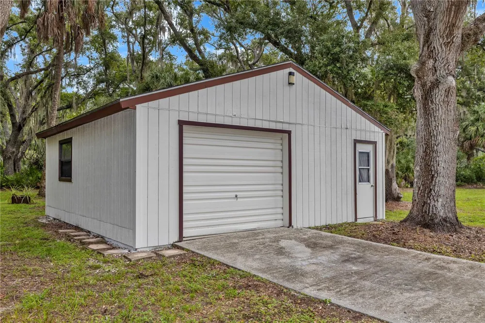 1213 BUTCH CASSIDY TRAIL Wimauma, FL 33598