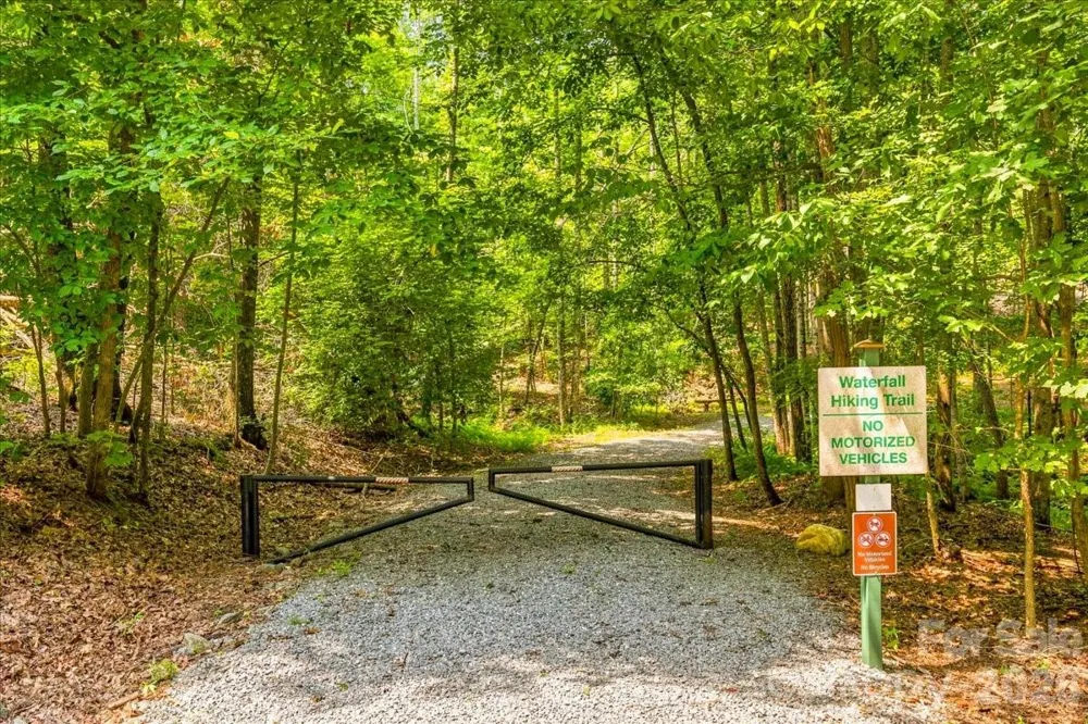 207 Mossy Oak Trail #166 Nebo, NC 28761