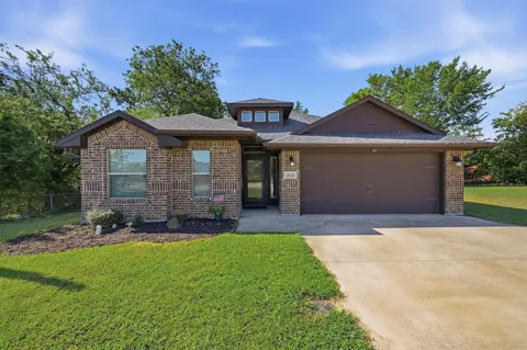 3020 W Loy Lake Road