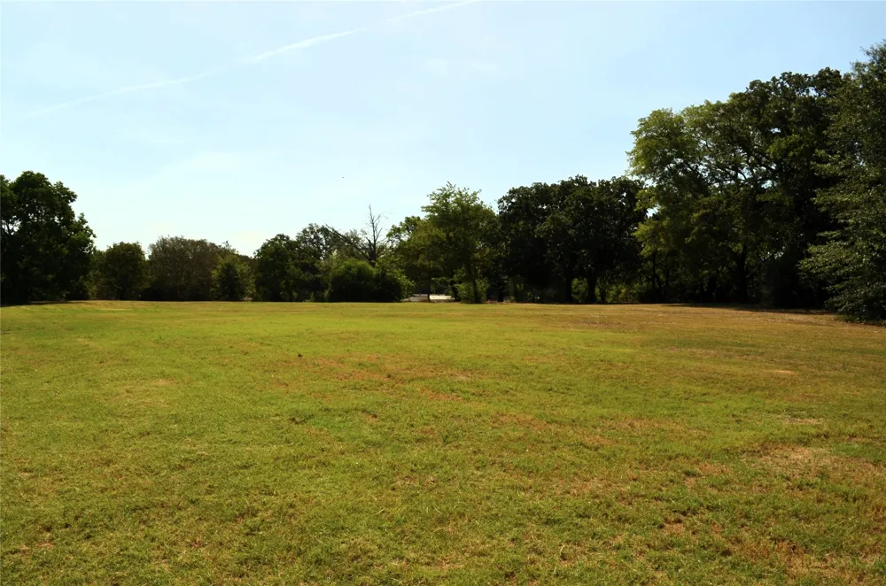 111 Bedfords Bend Gun Barrel City, TX 75156