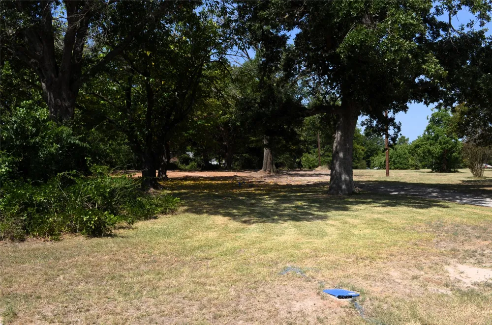 111 Bedfords Bend Gun Barrel City, TX 75156