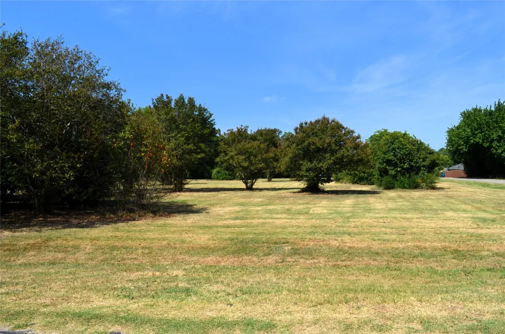 111 Bedfords Bend Gun Barrel City, TX 75156