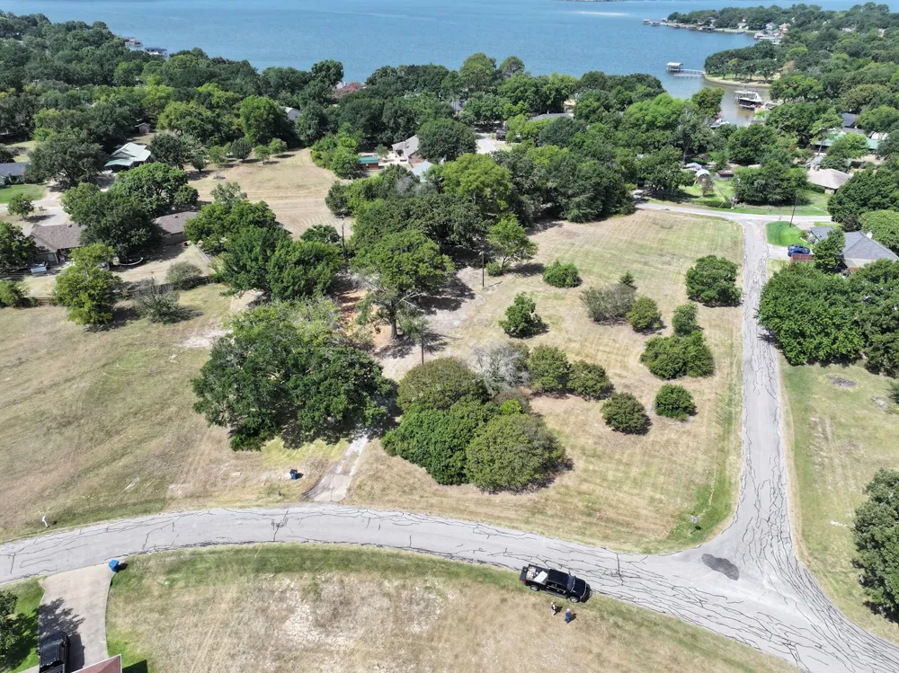 111 Bedfords Bend Gun Barrel City, TX 75156