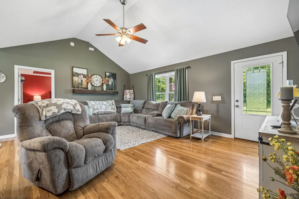 420 Douglas Ln Lafayette, TN 37083