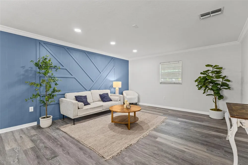 1008 37TH STREET W Bradenton, FL 34205