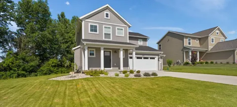 5871 Hemlock Drive SW