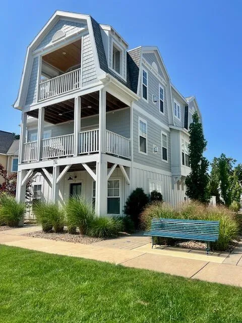 114 Barton Street New Buffalo, MI 49117