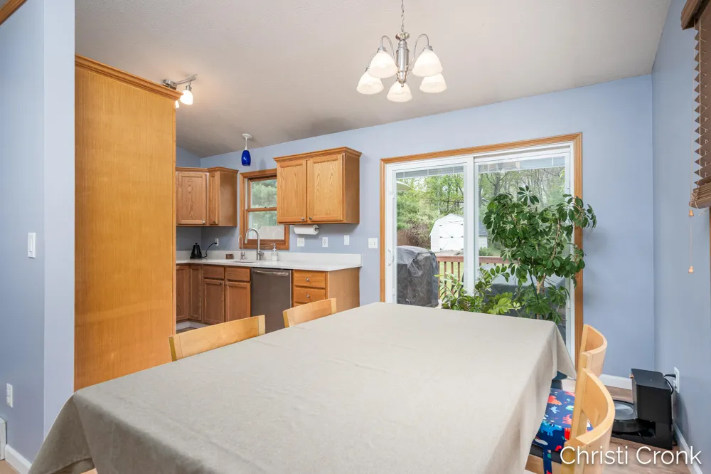 8414 Windstone Drive NE Rockford, MI 49341