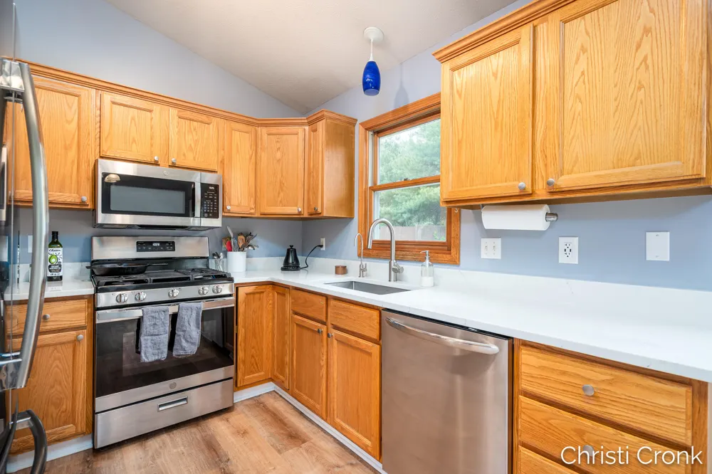 8414 Windstone Drive NE Rockford, MI 49341