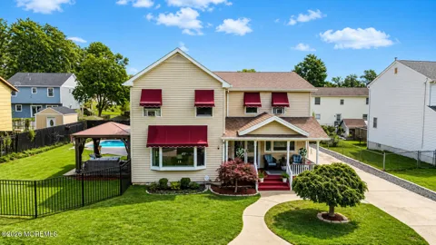 4 Mills Avenue