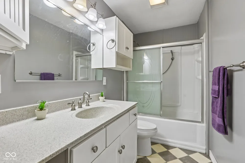 7180 400 W Fairland, IN 46126
