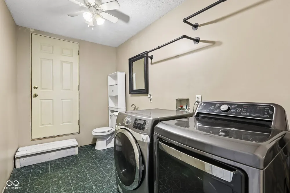 7180 400 W Fairland, IN 46126