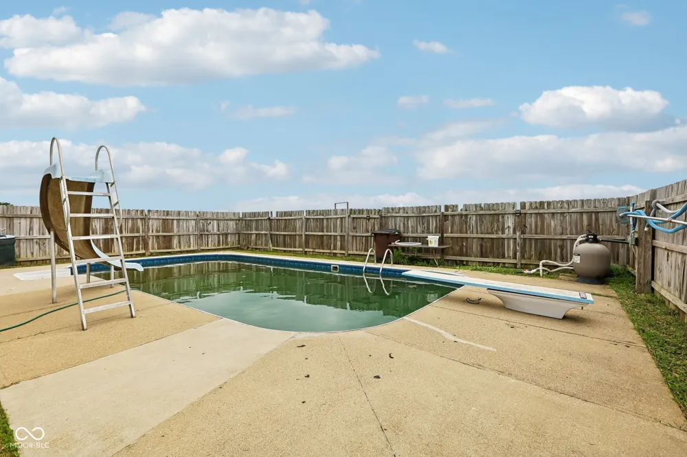 7180 400 W Fairland, IN 46126