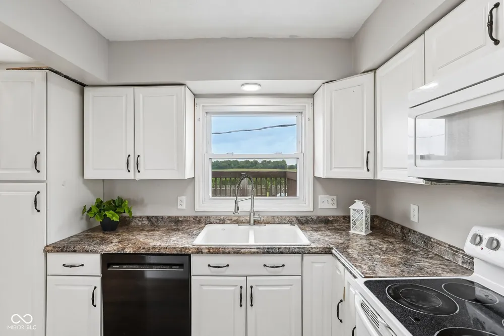 7180 400 W Fairland, IN 46126