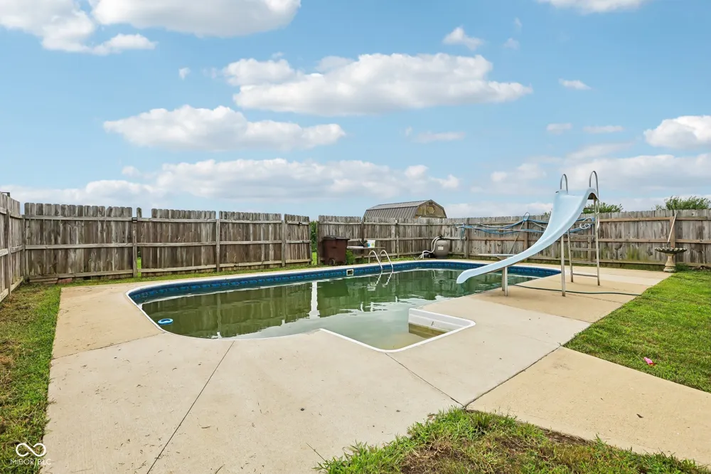 7180 400 W Fairland, IN 46126