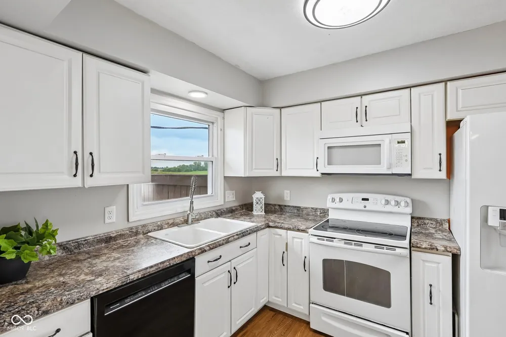7180 400 W Fairland, IN 46126