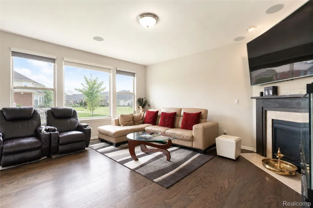 50951 Sevilla Circle Novi City, MI 48374