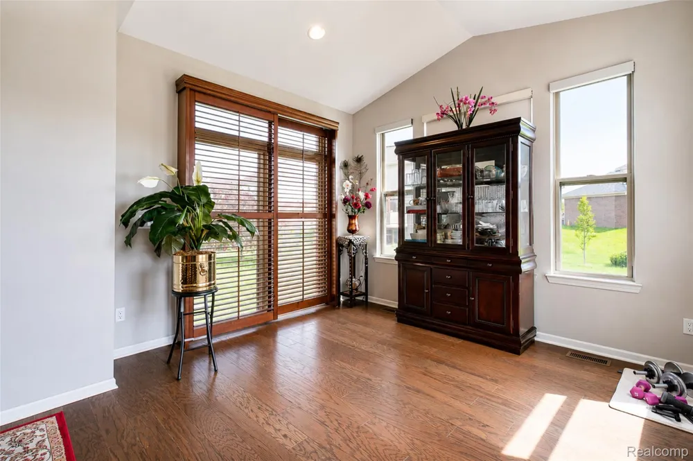 50951 Sevilla Circle Novi City, MI 48374