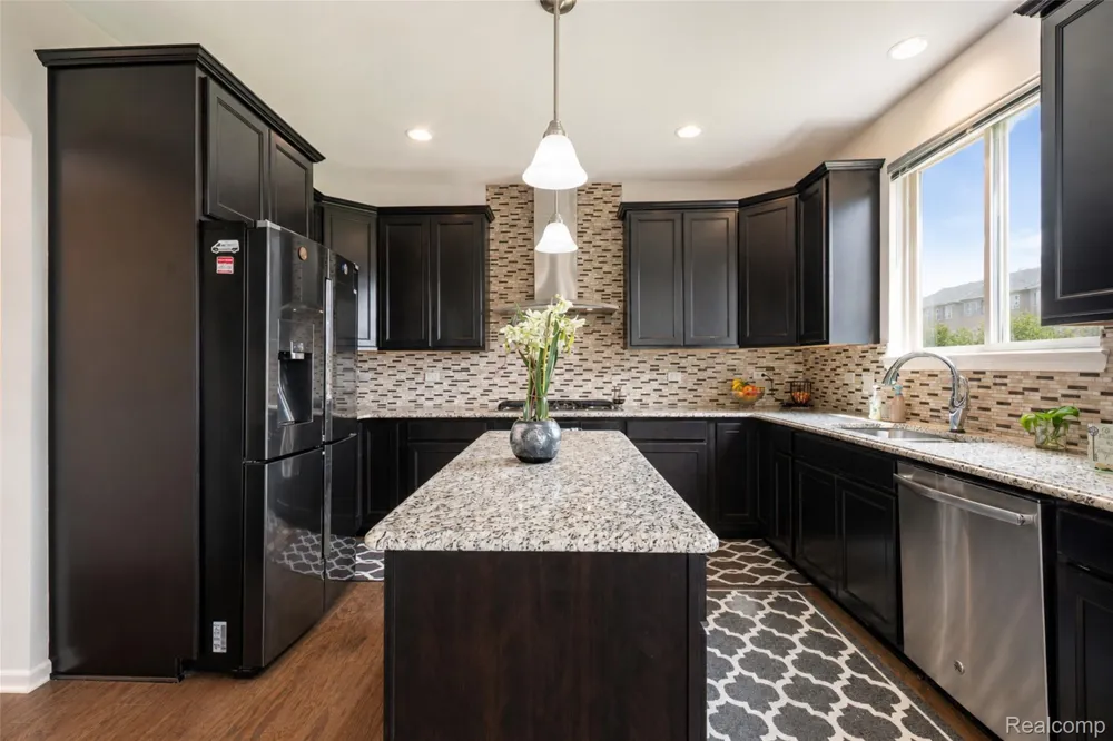 50951 Sevilla Circle Novi City, MI 48374