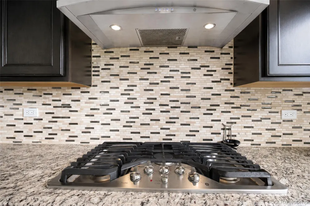 50951 Sevilla Circle Novi City, MI 48374