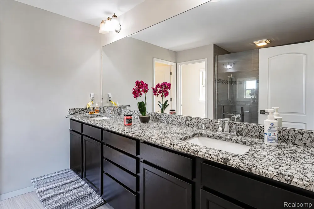 50951 Sevilla Circle Novi City, MI 48374