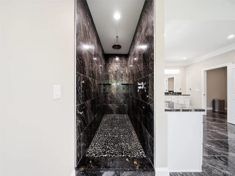 2365 Melton Drive Howell City, MI 48843