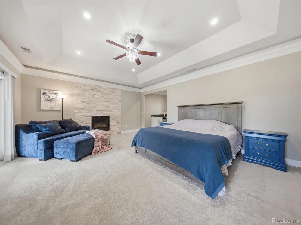 2365 Melton Drive Howell City, MI 48843