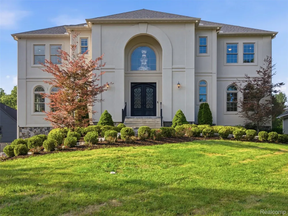 2365 Melton Drive Howell City, MI 48843