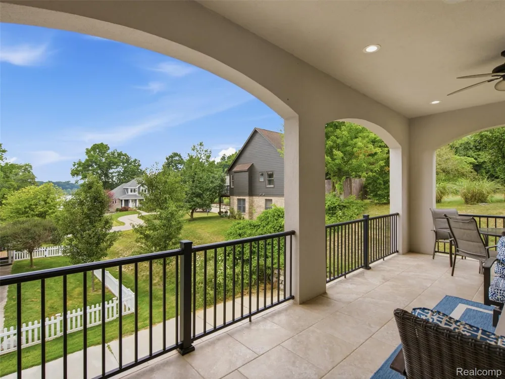 2365 Melton Drive Howell City, MI 48843