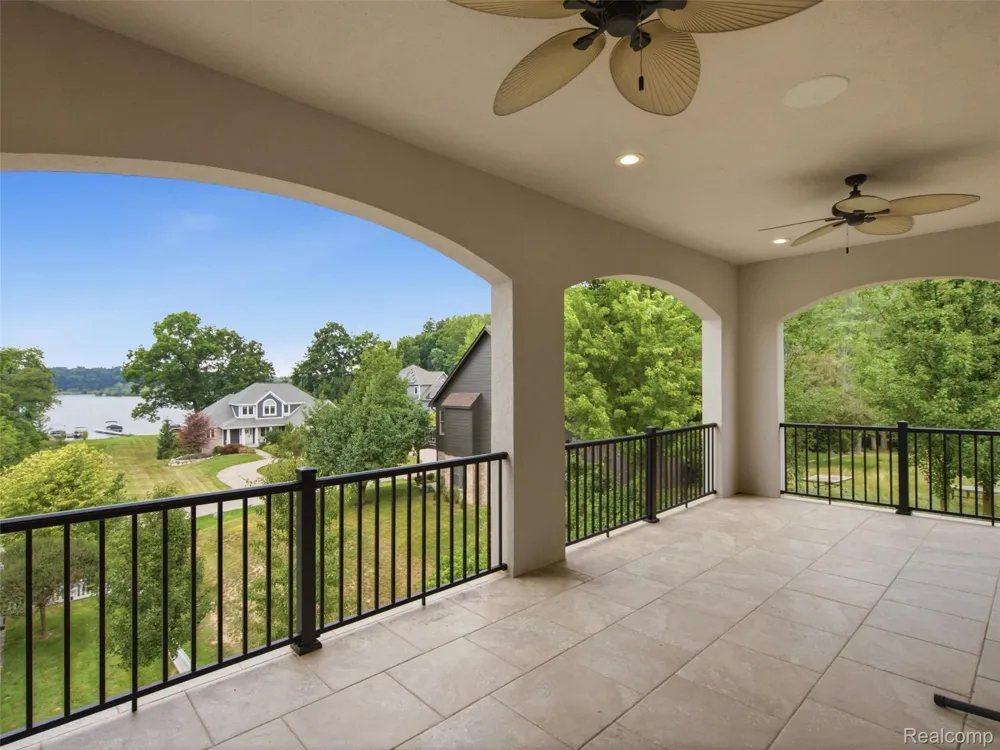 2365 Melton Drive Howell City, MI 48843