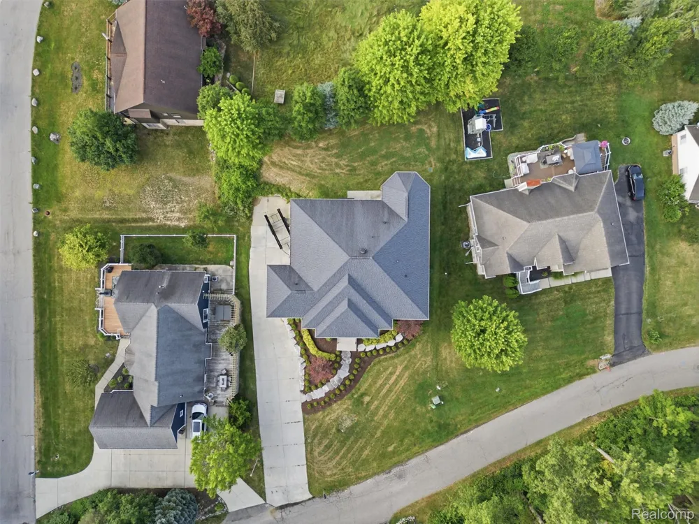 2365 Melton Drive Howell City, MI 48843